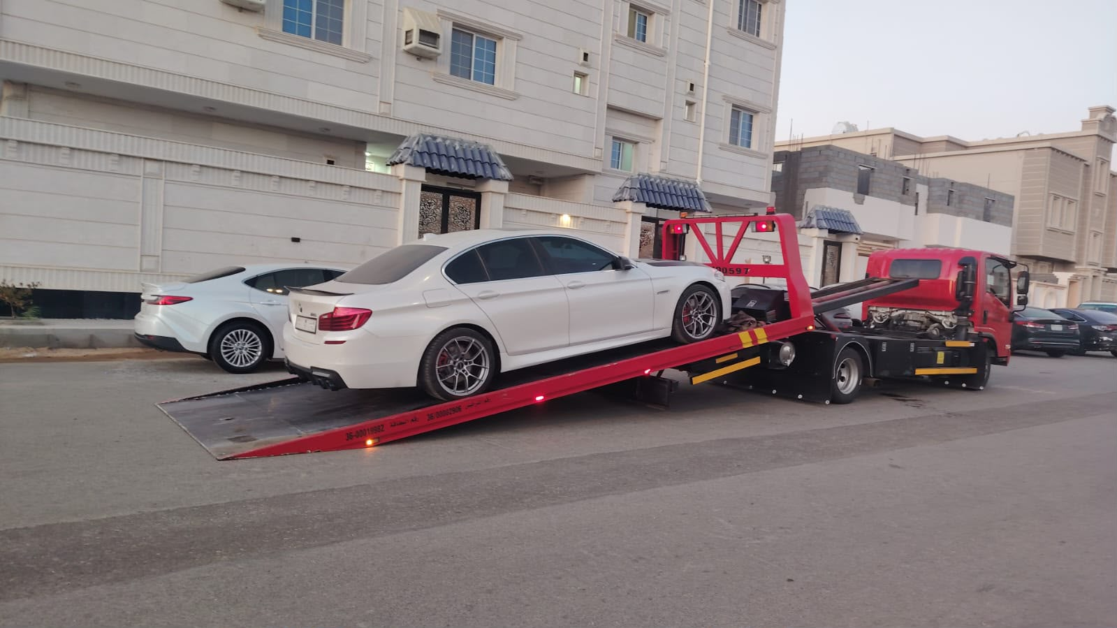 سطحة حوادث الدمام — سحب سيارة بعد حادث 24 ساعة